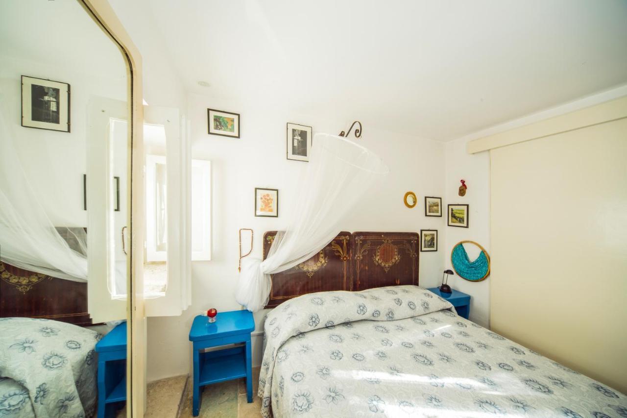 Trulli Girasoli E Viole Cocolicchio Room photo